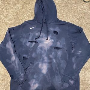 SOLD Nike hoodie women’s size large